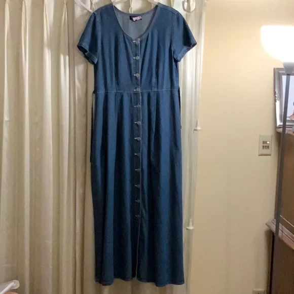 Karen Kane size 10 denim dress.